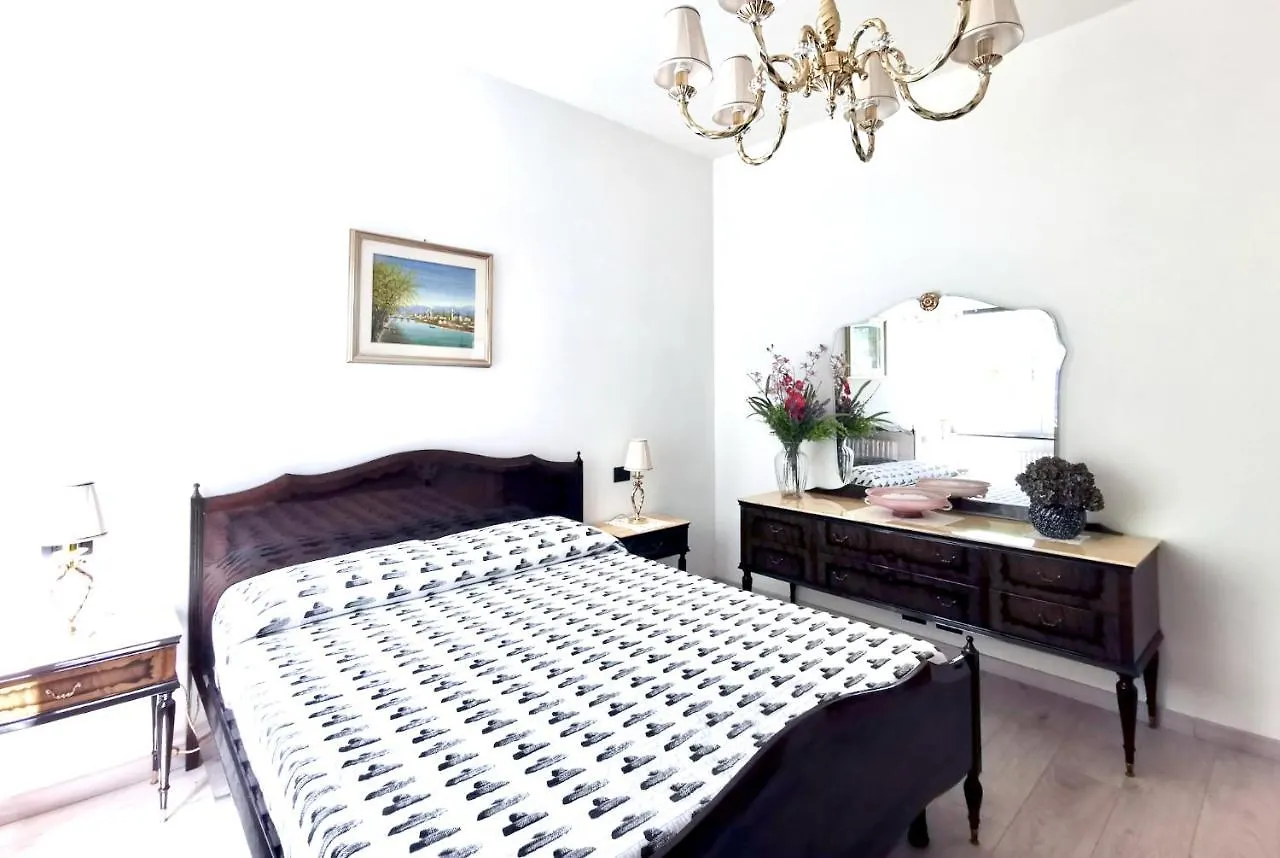 Apartamento Lake Dream By Design Studio Bellano 0*,  Italia